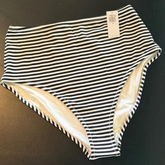 Old Navy Striped High-Waisted Cheeky Bikini Bottom size M (never worn) - Picture 1 of 4